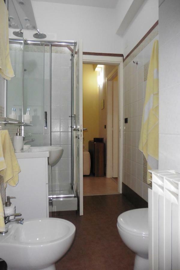 Raffaello Beach Apartment - 50 M From The Sea - Wifi Савона Экстерьер фото